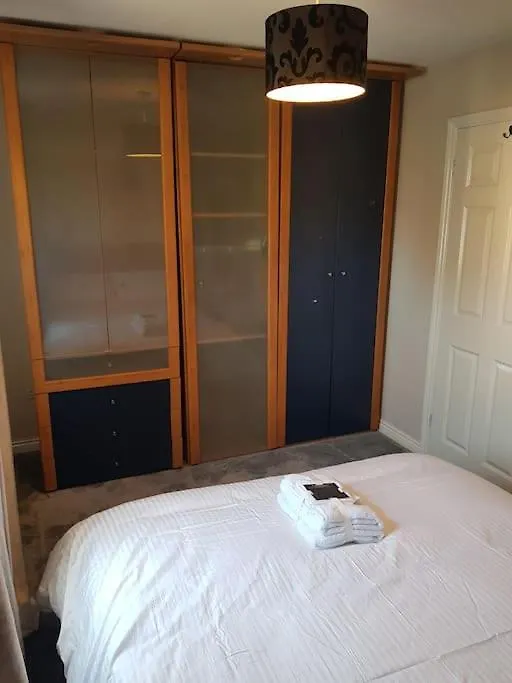 Apartment Luxurious 2 Bedroom House With Garden And Free Parking Thamesmead
