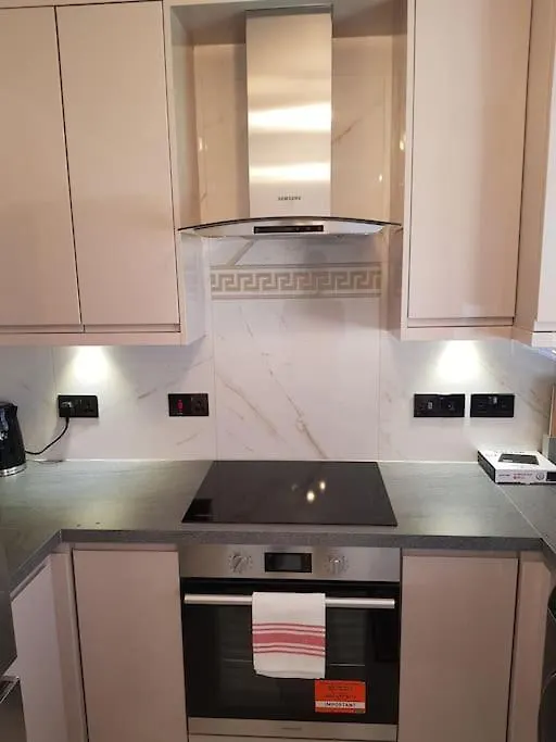 Luxurious 2 Bedroom House With Garden And Free Parking Thamesmead  Apartment Thamesmead (Greater London)